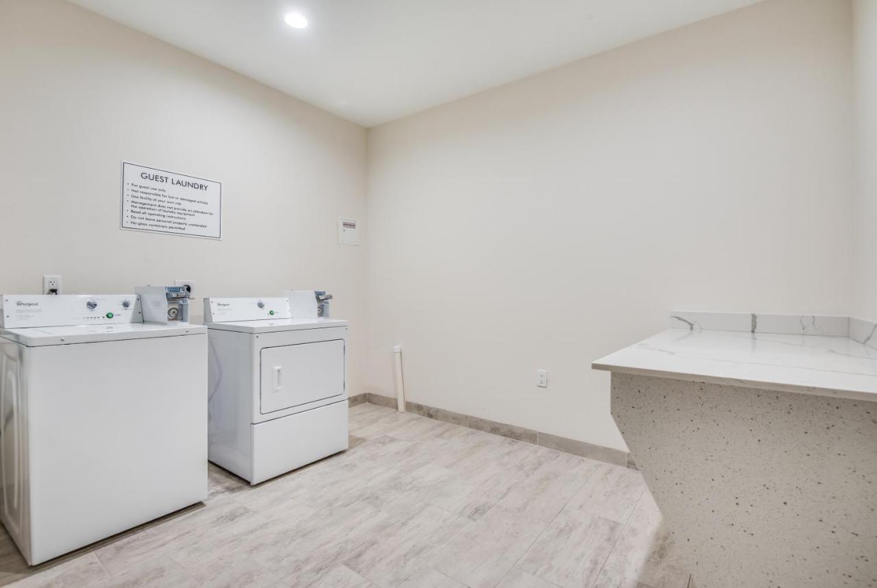 Americas Best Value Inn & Suites Houston At Hwy 6 Exteriér fotografie