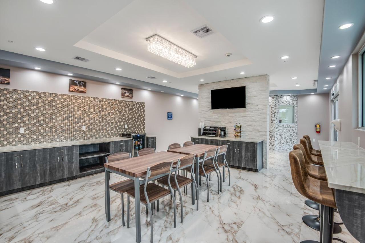 Americas Best Value Inn & Suites Houston At Hwy 6 Exteriér fotografie